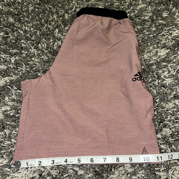 New ADIDAS Axis 22 8” Woven Training Shorts in Heather Rose - Picture 8 of 13